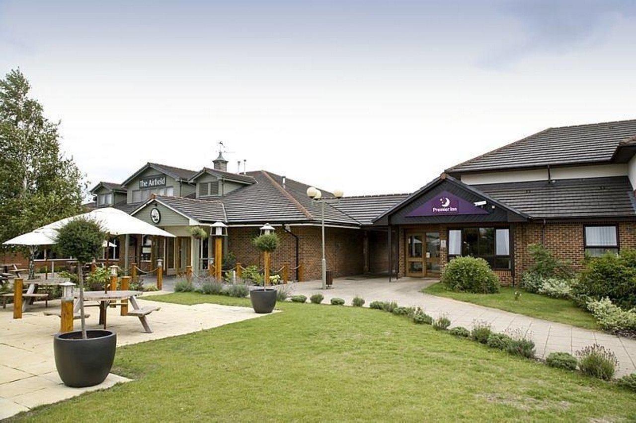 Premier Inn Hatfield Extérieur photo