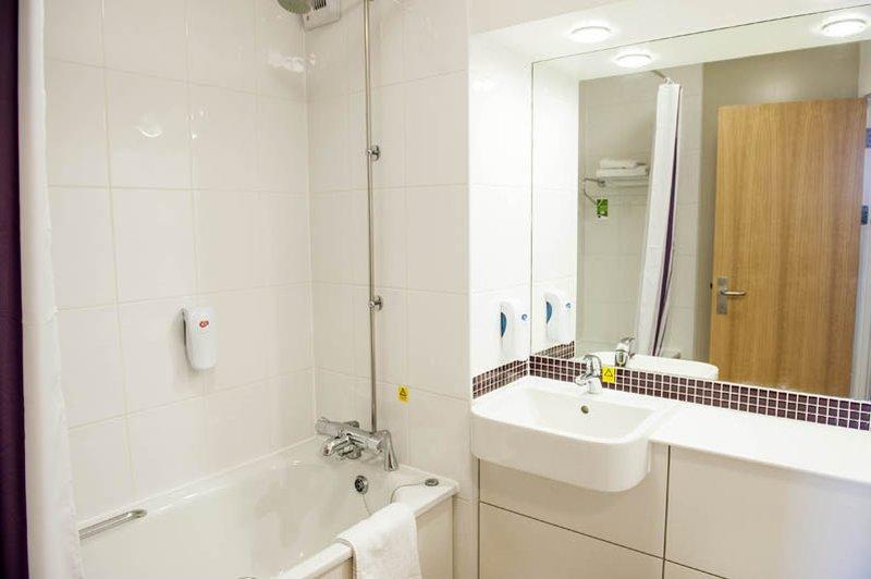 Premier Inn Hatfield Extérieur photo